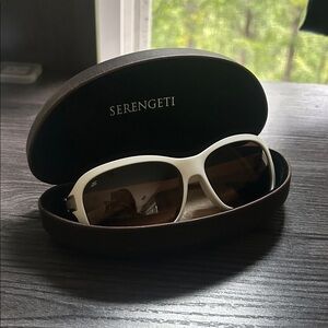 Serengeti Bianca Polar Drivers in original box